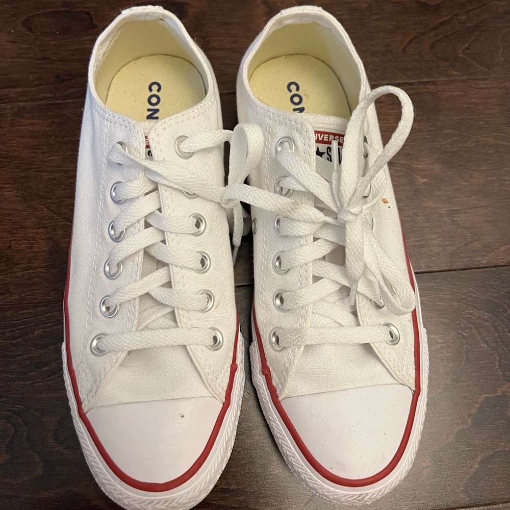 Converse sneaker